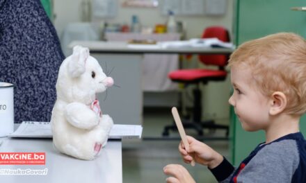 Roditeljska briga je razumljiva: šta pokazuju najnoviji dokazi i izjave SZO o vakcinama i autizmu